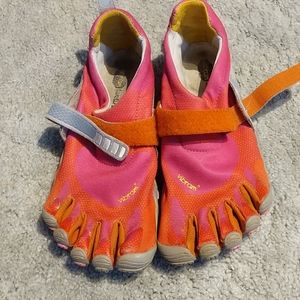 Vibram running shoes